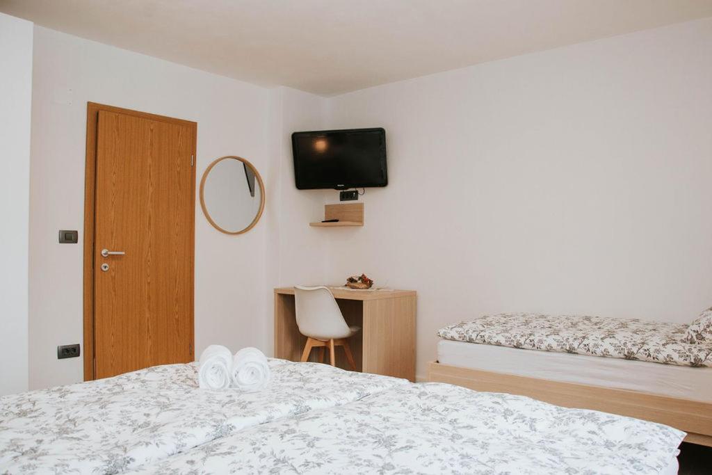 Apartmaji Ursic Kobarid Kültér fotó